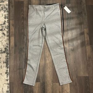 Dex ankle pants. NWT